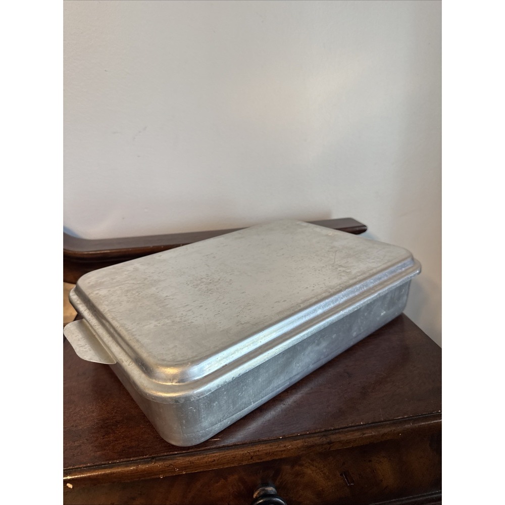 Vintage Mirro 9x13x2.5" Aluminum Cake Pan With Snap On Lid Baking USA